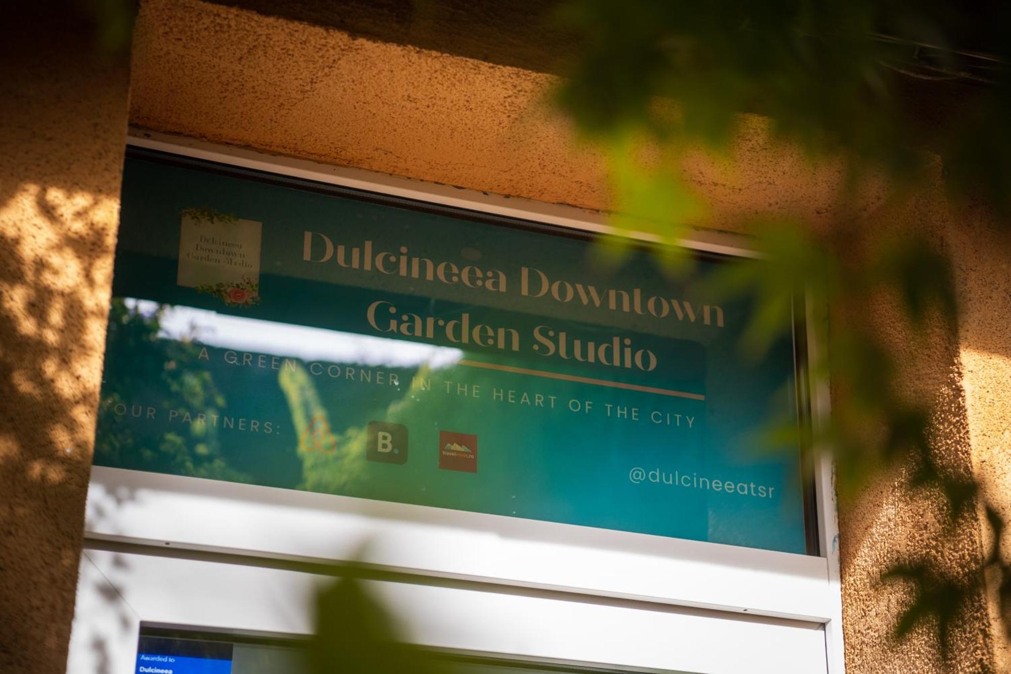 Dulcineea Downtown Garden Studio Temeşvar Dış mekan fotoğraf